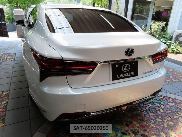 Lexus LS 2023-03 8158702-9