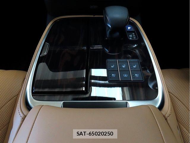 Lexus LS 2023-03 8158702-20