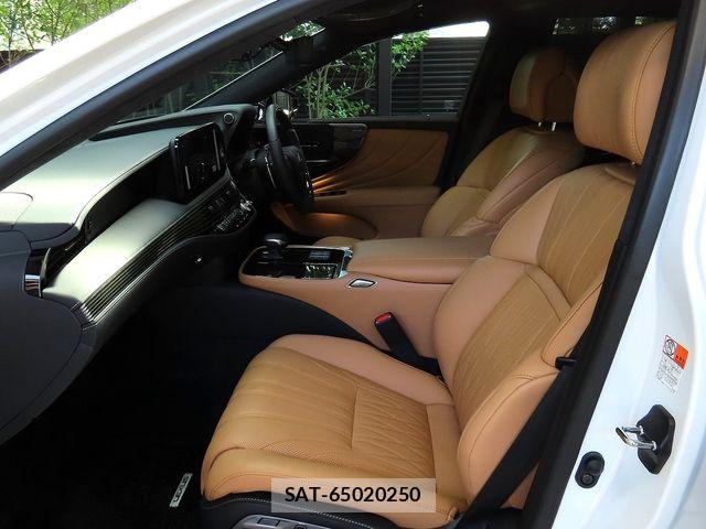 Lexus LS 2023-03 8158702-21