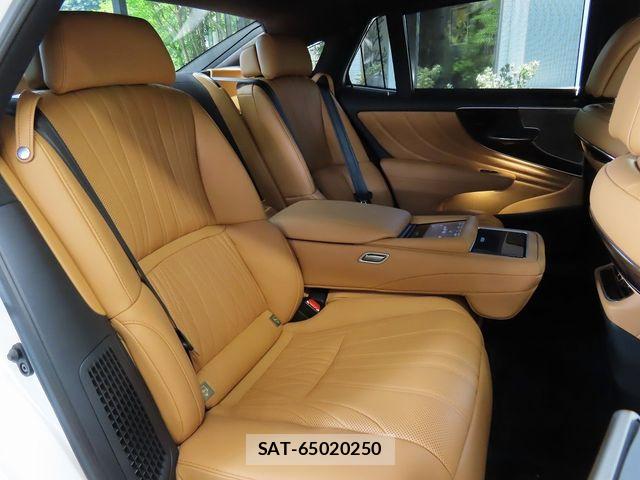 Lexus LS 2023-03 8158702-23