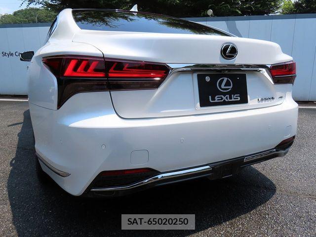 Lexus LS 2023-03 8158702-29