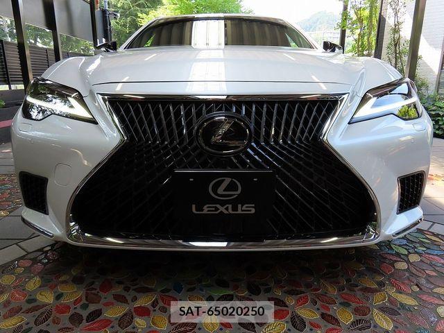 Lexus LS 2023-03 8158702-3