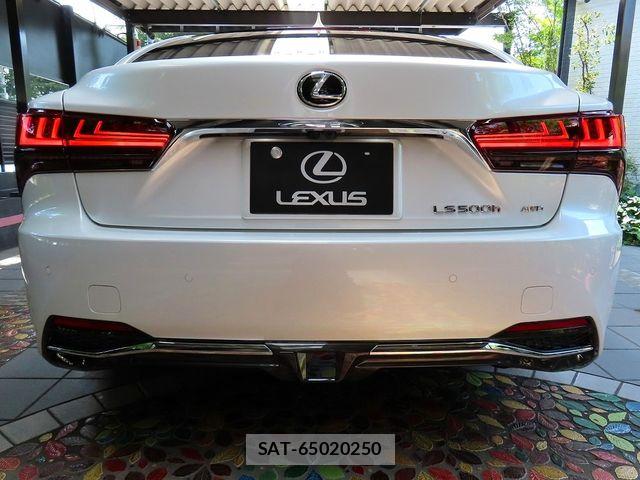 Lexus LS 2023-03 8158702-4