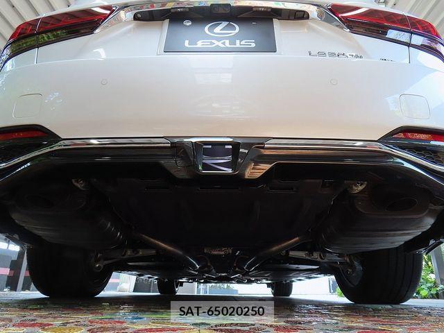 Lexus LS 2023-03 8158702-5
