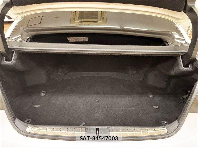 Lexus LS 2017-10 8208388-9
