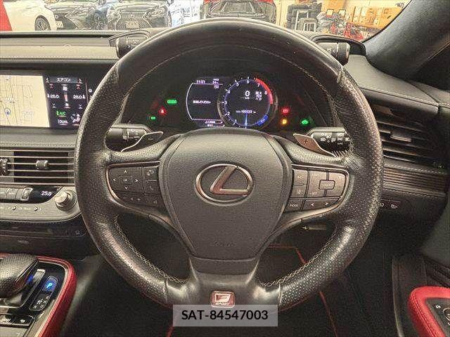 Lexus LS 2017-10 8208388-10