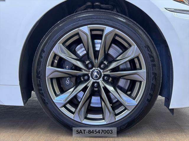 Lexus LS 2017-10 8208388-12