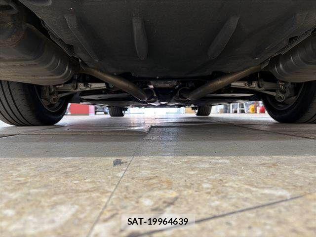 Lexus LS 2018-03 8208389-29