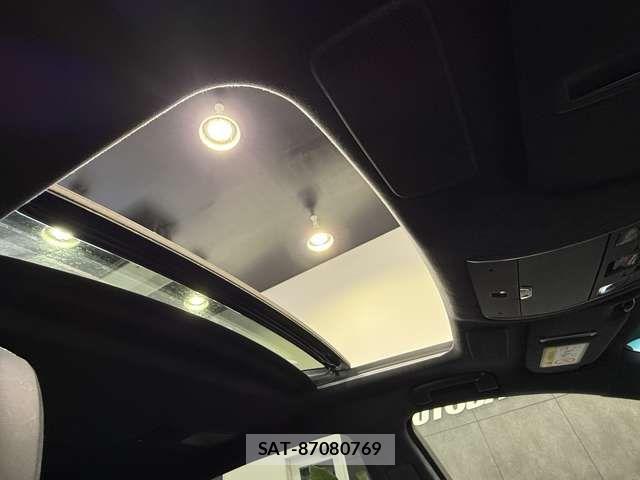 Lexus LS 2018-01 8245726-7
