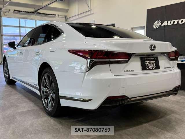 Lexus LS 2018-01 8245726-2