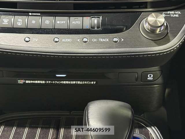 Lexus LS 2018-01 8245727-14