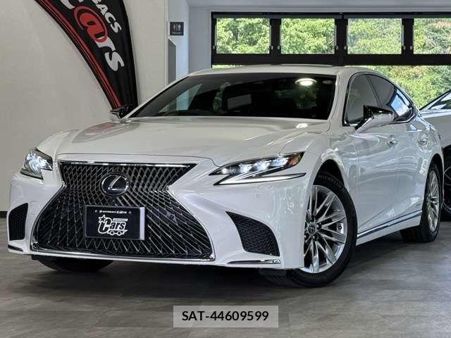 Lexus LS 2018-01 8245727-1