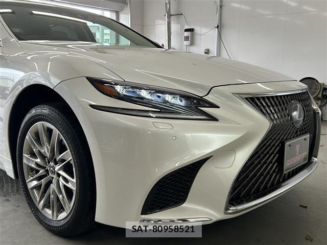 Lexus LS 2018-05 8315193-9