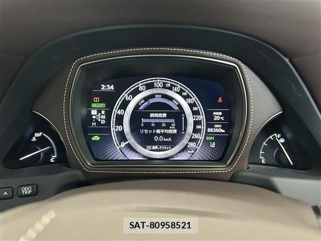 Lexus LS 2018-05 8315193-12