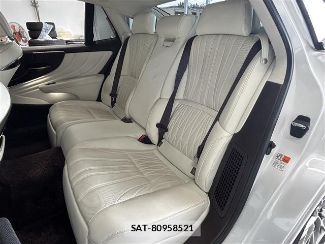 Lexus LS 2018-05 8315193-23