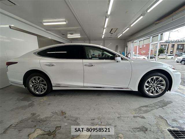 Lexus LS 2018-05 8315193-2