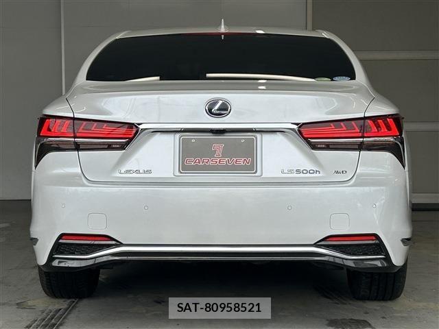 Lexus LS 2018-05 8315193-4
