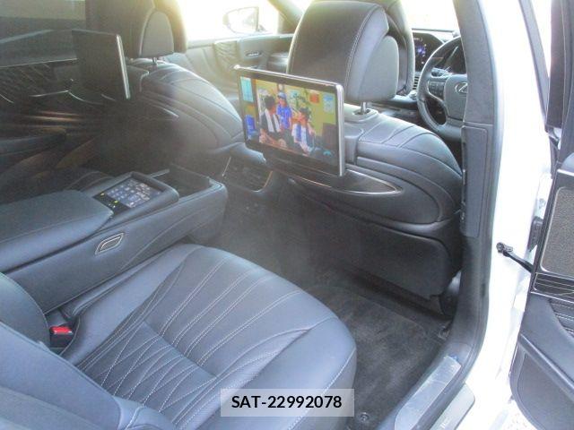 Lexus LS 2021-11 8336565-10
