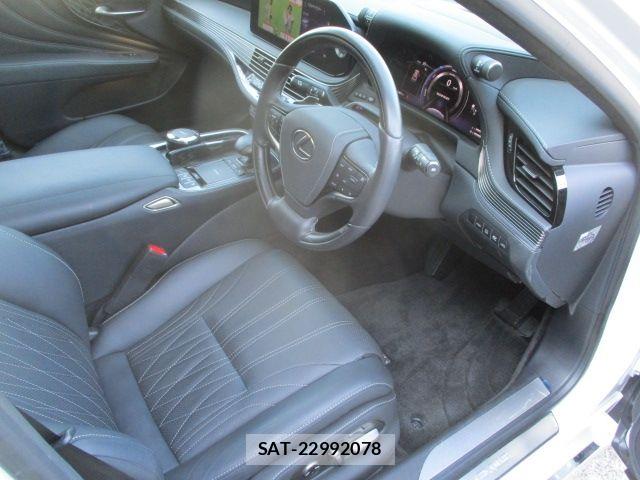 Lexus LS 2021-11 8336565-1