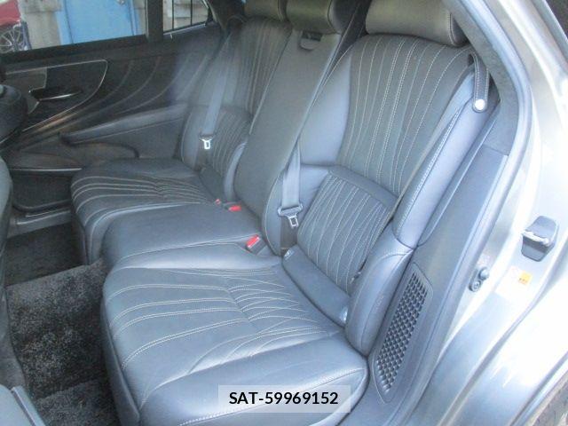 Lexus LS 2022-02 8336568-11