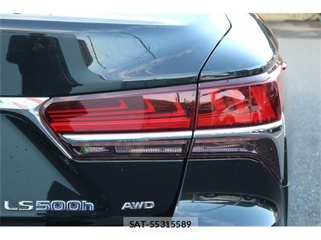 Lexus LS 2018-07 8336567-12