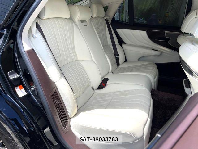 Lexus LS 2017-11 8366747-11