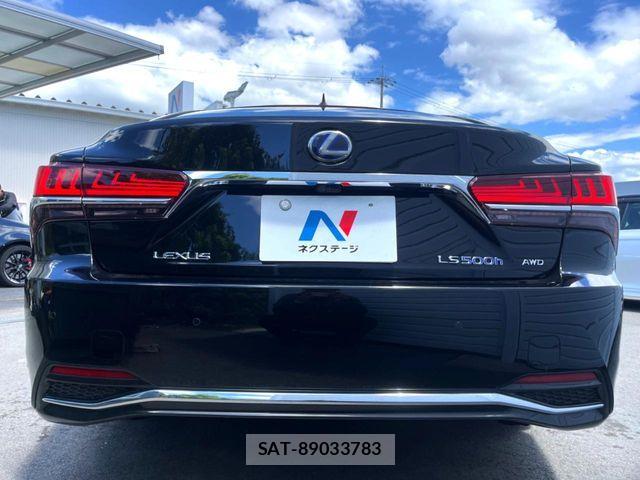 Lexus LS 2017-11 8366747-16