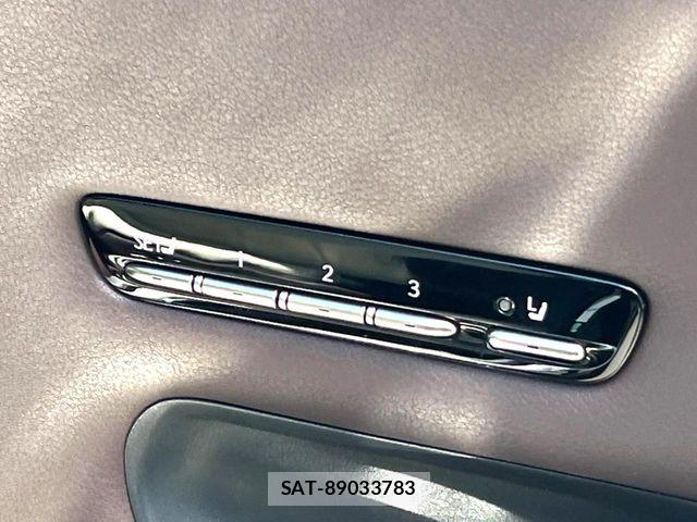 Lexus LS 2017-11 8366747-7