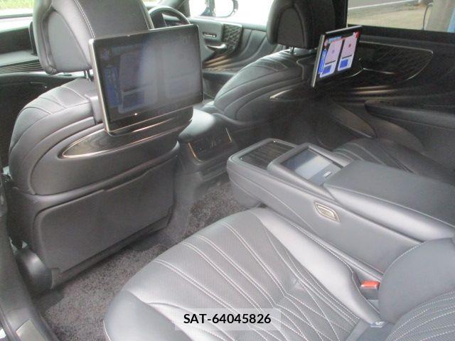 Lexus LS 2022-03 8366746-12