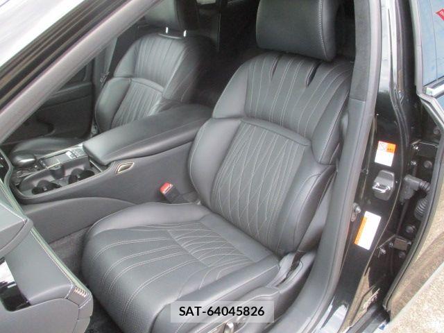 Lexus LS 2022-03 8366746-17