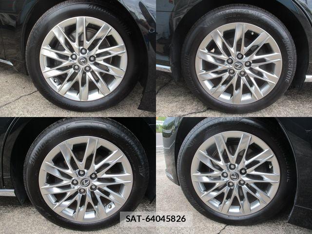 Lexus LS 2022-03 8366746-6