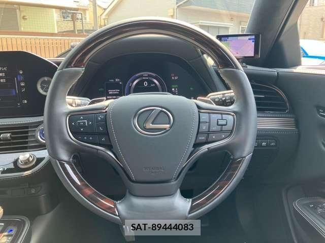 Lexus LS 2021-11 8366743-10