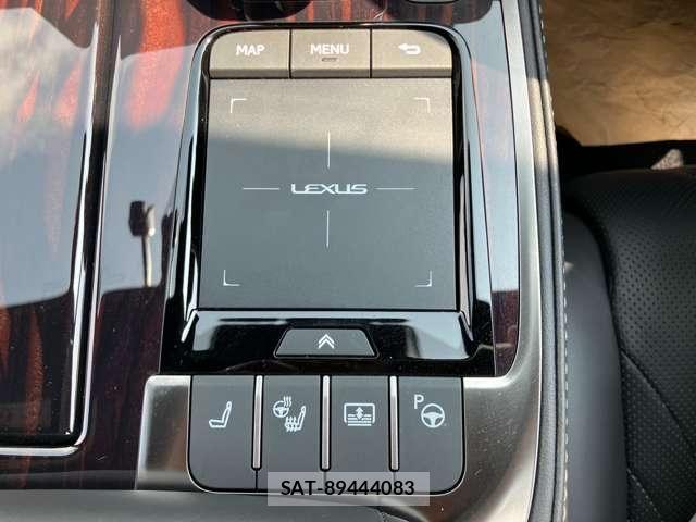 Lexus LS 2021-11 8366743-25