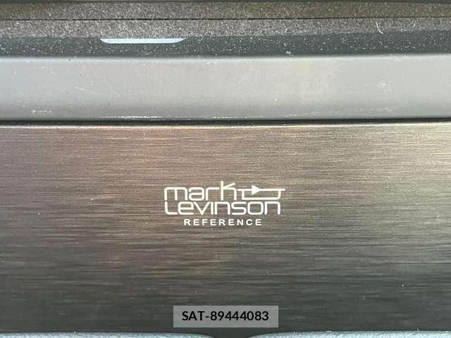 Lexus LS 2021-11 8366743-2