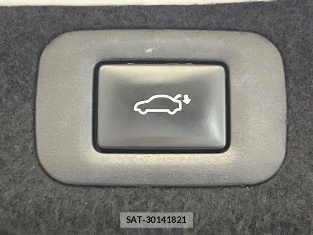 Lexus LS 2018-03 8366745-9