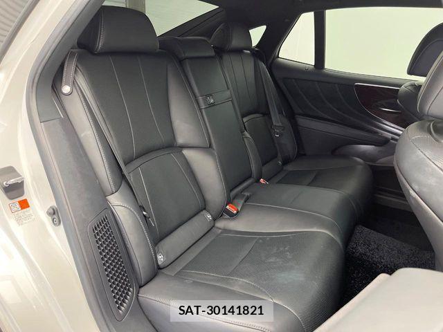Lexus LS 2018-03 8366745-15