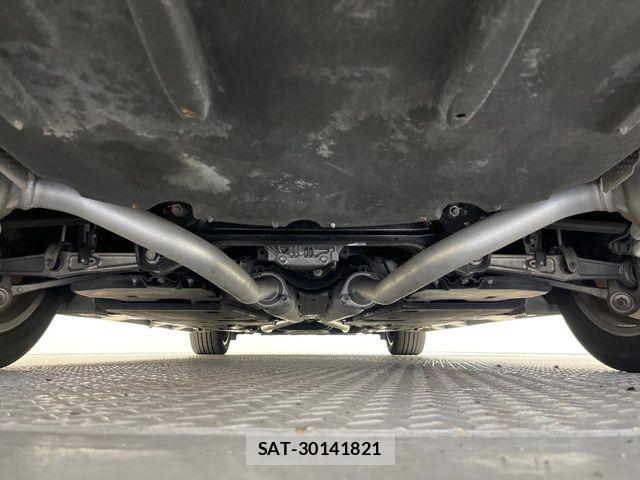 Lexus LS 2018-03 8366745-18
