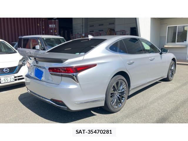 Lexus LS 2017-11 8457806-2