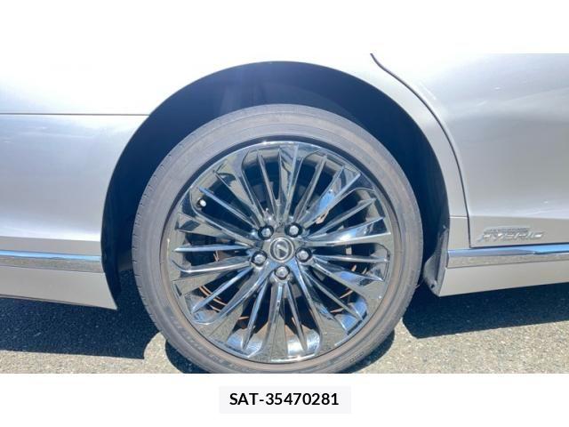 Lexus LS 2017-11 8457806-4