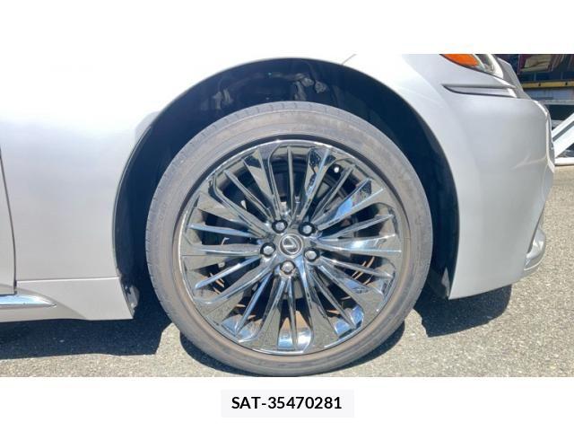 Lexus LS 2017-11 8457806-5
