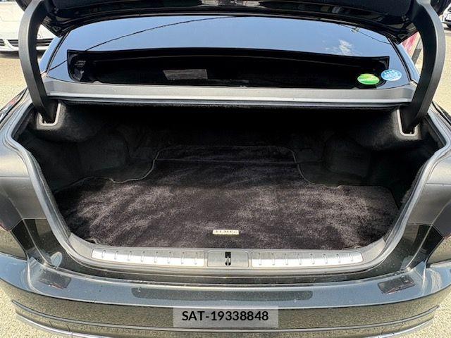 Lexus LS 2017-12 8457805-9