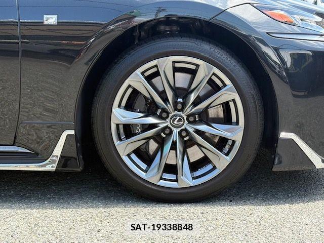 Lexus LS 2017-12 8457805-10