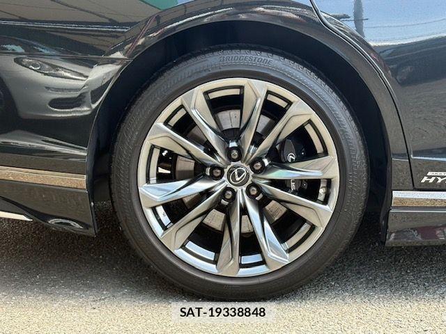 Lexus LS 2017-12 8457805-11