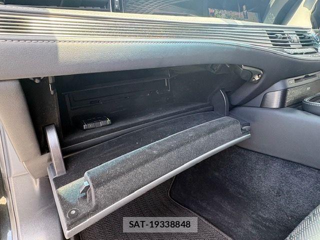 Lexus LS 2017-12 8457805-17