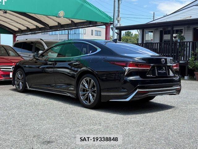 Lexus LS 2017-12 8457805-2