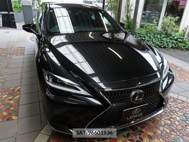 Lexus LS 2025-08 8525547-11