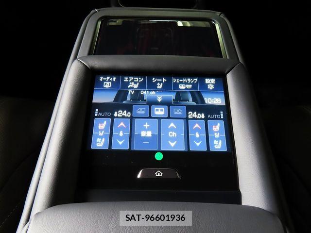Lexus LS 2025-08 8525547-26