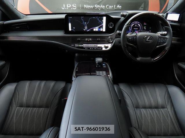 Lexus LS 2025-08 8525547-2