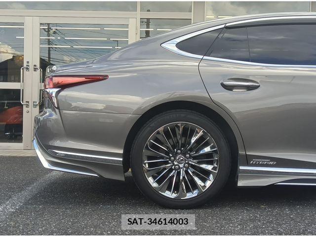 Lexus LS 2017-12 8525548-10