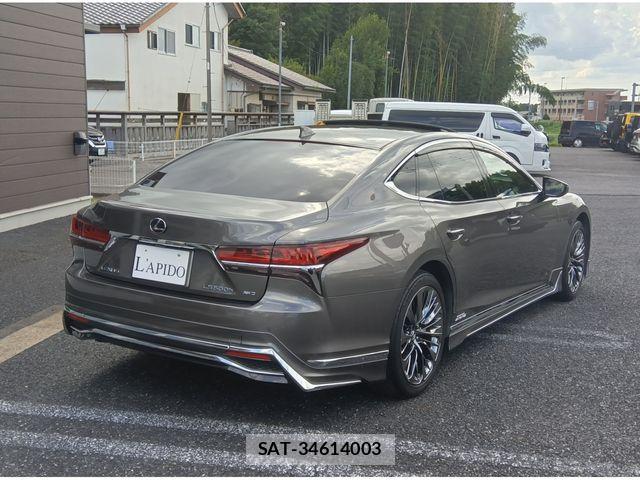 Lexus LS 2017-12 8525548-6